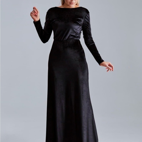 Emerald Green Velvet Dress with Train, Deep Back Velvet Dress - Picture 5 of 8